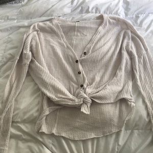 UBRAN OUTFITTERS WHITE BUTTON UP SHIRT